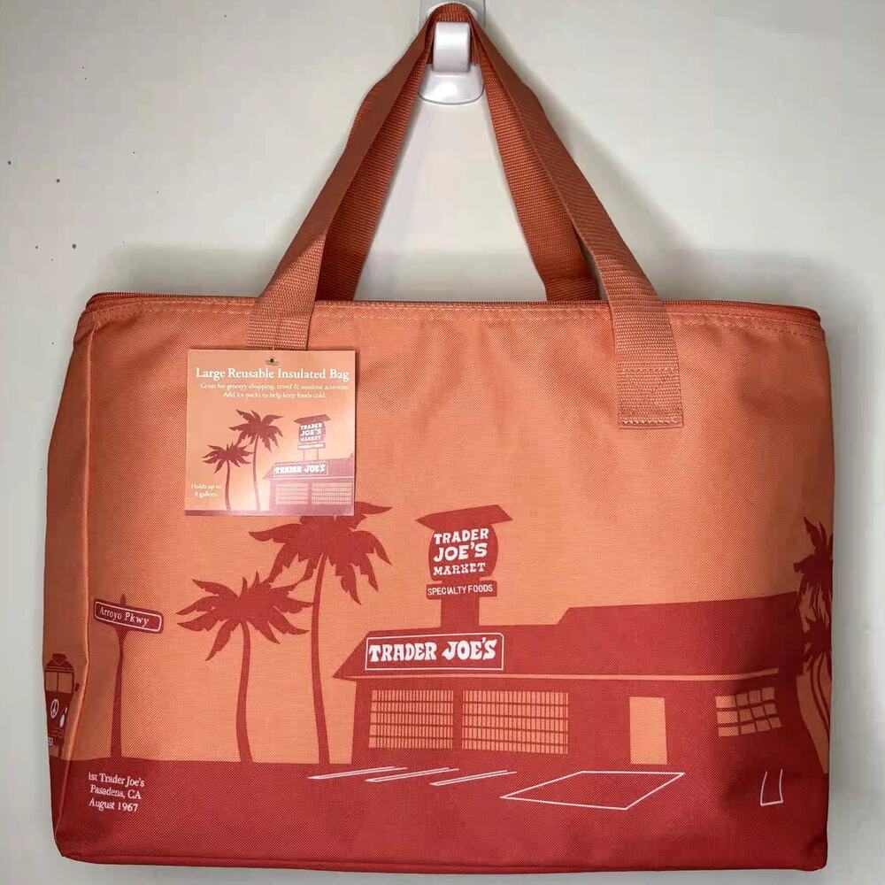 Trader Joe’s Large Reusable Insulated Cooler Bag Shopping Tote Peach Orange NWT!